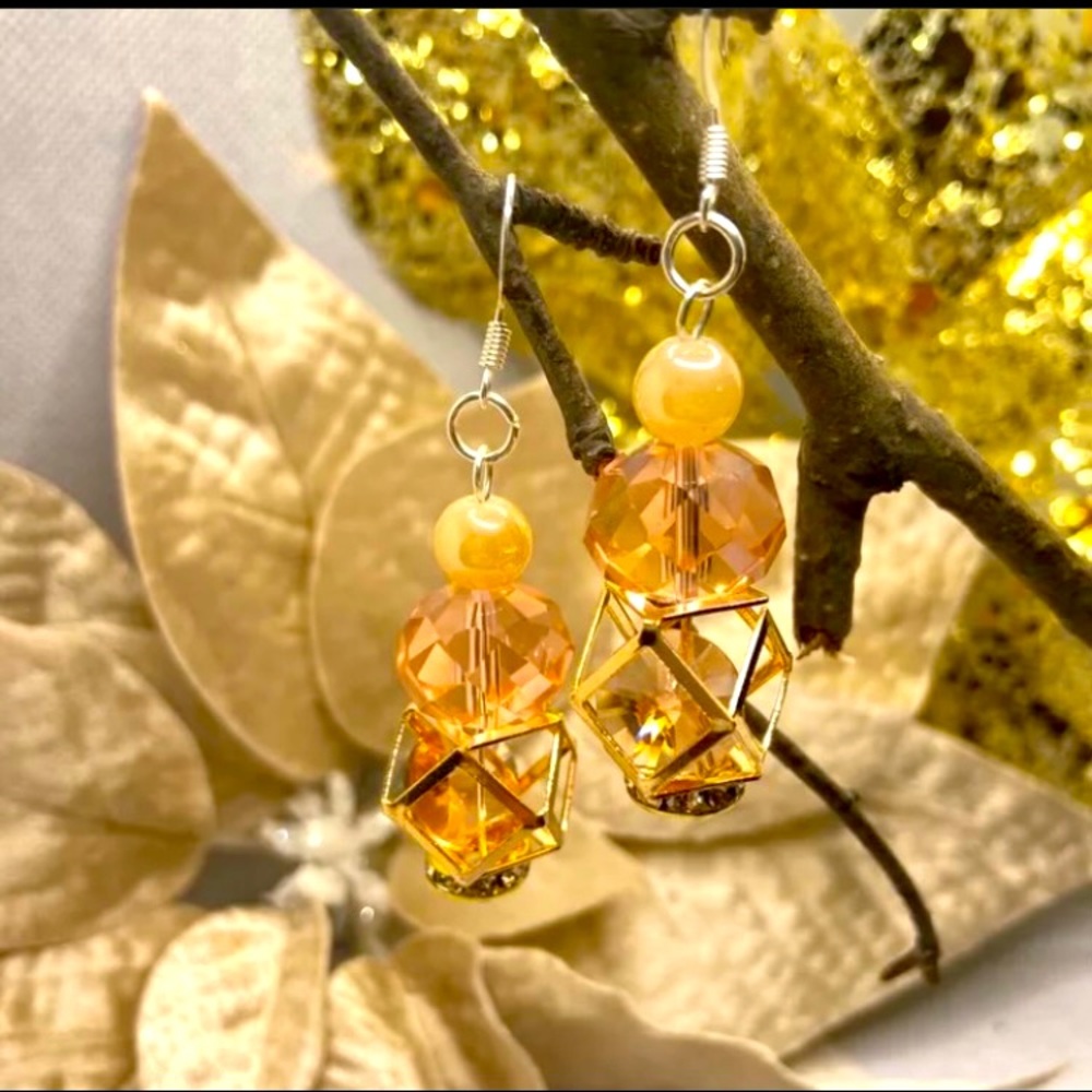 I made these earrings, and I find them adorable.
